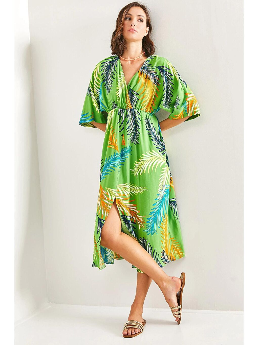 Yeşil Kadın Kruvaze Yaka Önden Yırtmaçlı Elbise-1