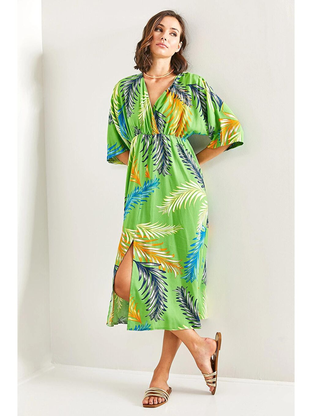 Yeşil Kadın Kruvaze Yaka Önden Yırtmaçlı Elbise-2