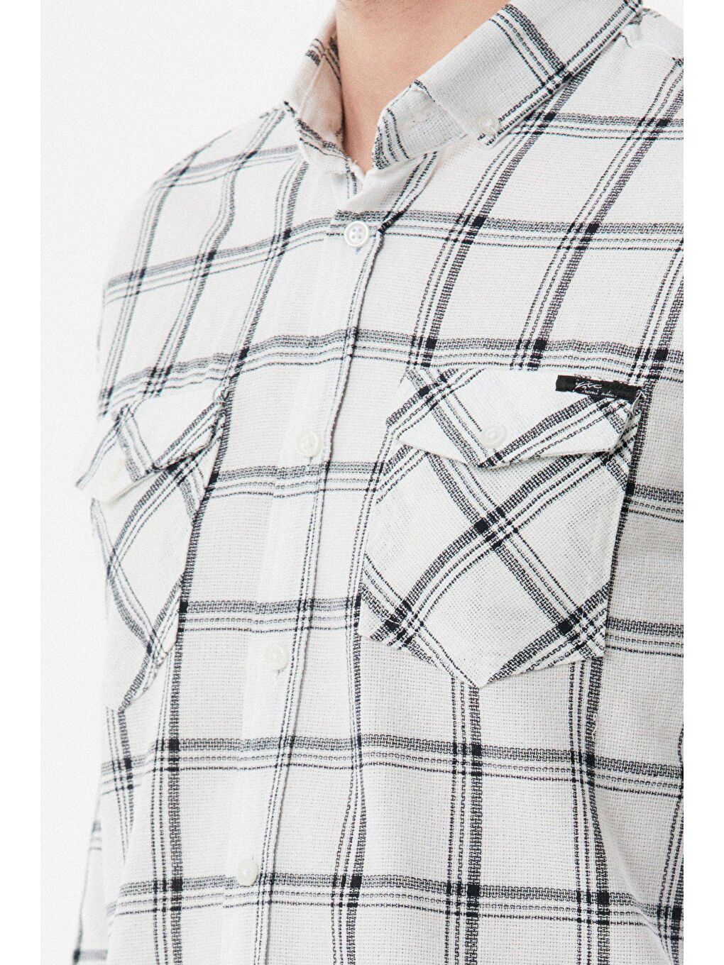 Beyaz Ekose Desenli Çift Cepli Gömlek-3