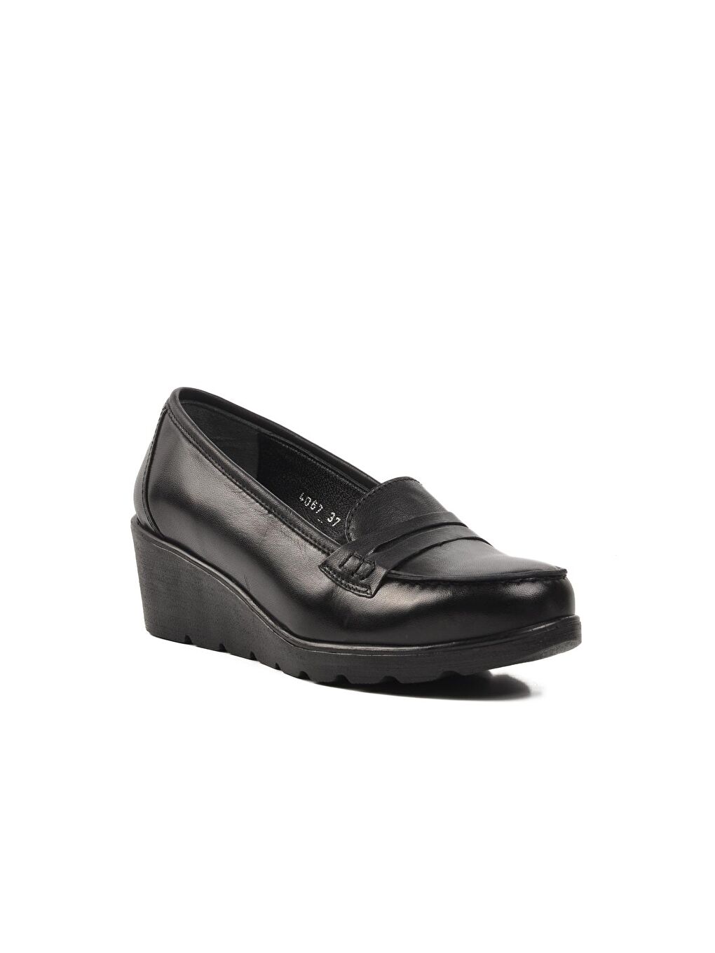 Siyah Hakiki Deri Kadın Klasik Ayakkabı 04067-2