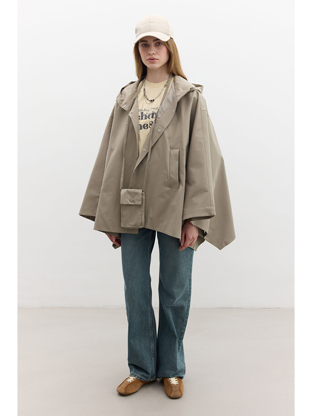 Yeşil Çanta Detaylı Pelerin Trençkot Çağla-6