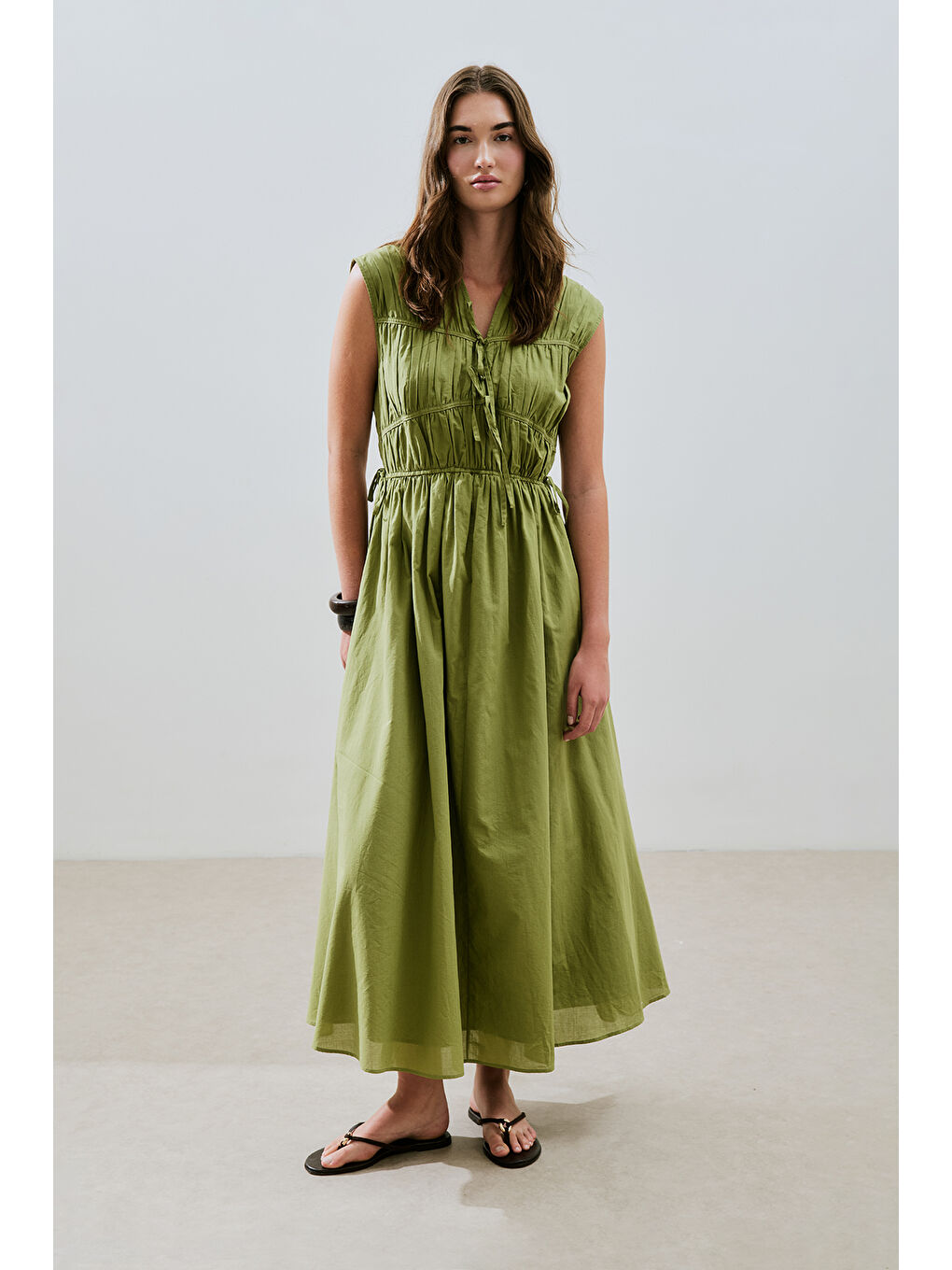 Büzgülü Bağlama Detaylı Elbise Yeşil-3