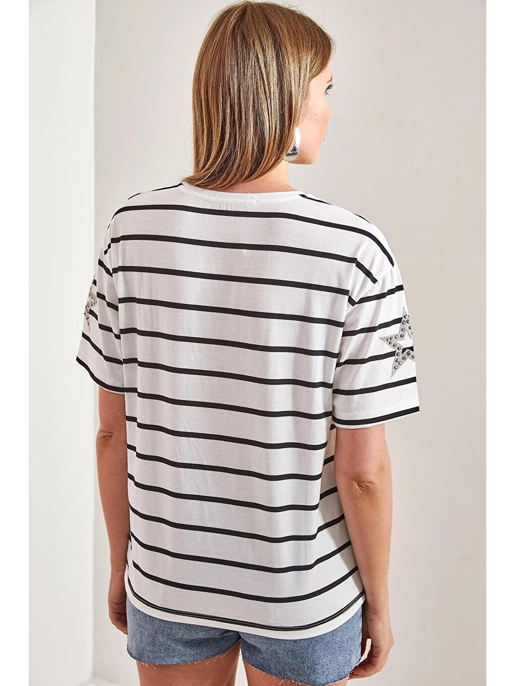 Beyaz Kadın Yıldız Baskılı Çizgili Penye Tshirt-2