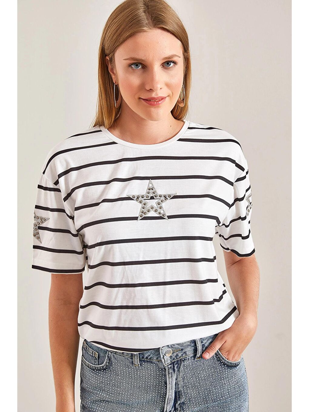 Beyaz Kadın Yıldız Baskılı Çizgili Penye Tshirt-3