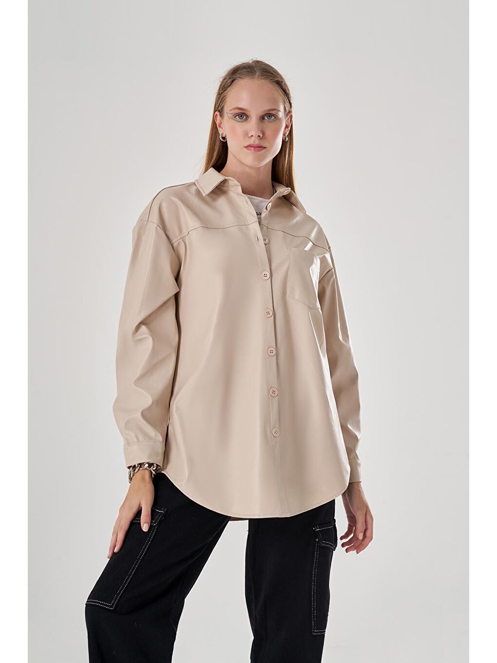 Deri Detaylı Renkli Bej Gömlek-1