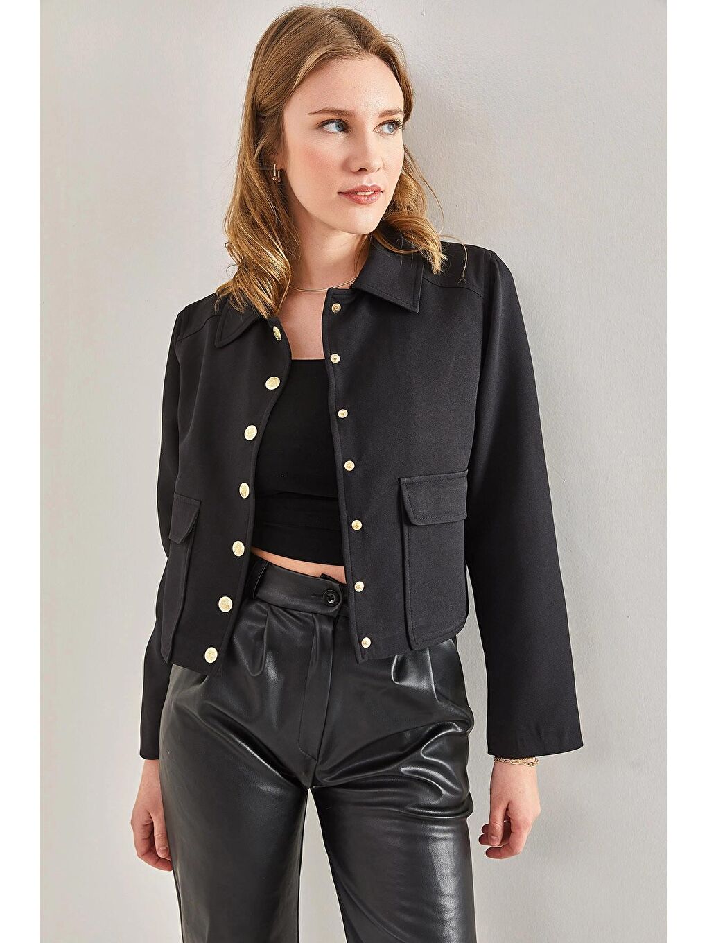 Siyah Kadın Polo Yaka Astarlı Torba Cepli Ceket-1