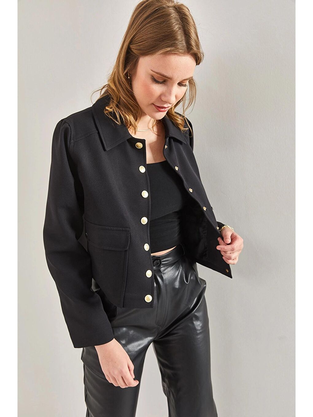 Siyah Kadın Polo Yaka Astarlı Torba Cepli Ceket-2