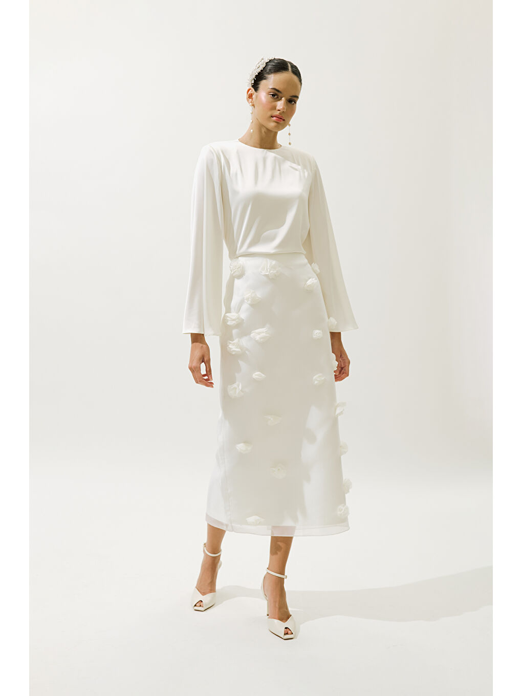 Çiçek Aplikeli Kalem Etek Ekru-2