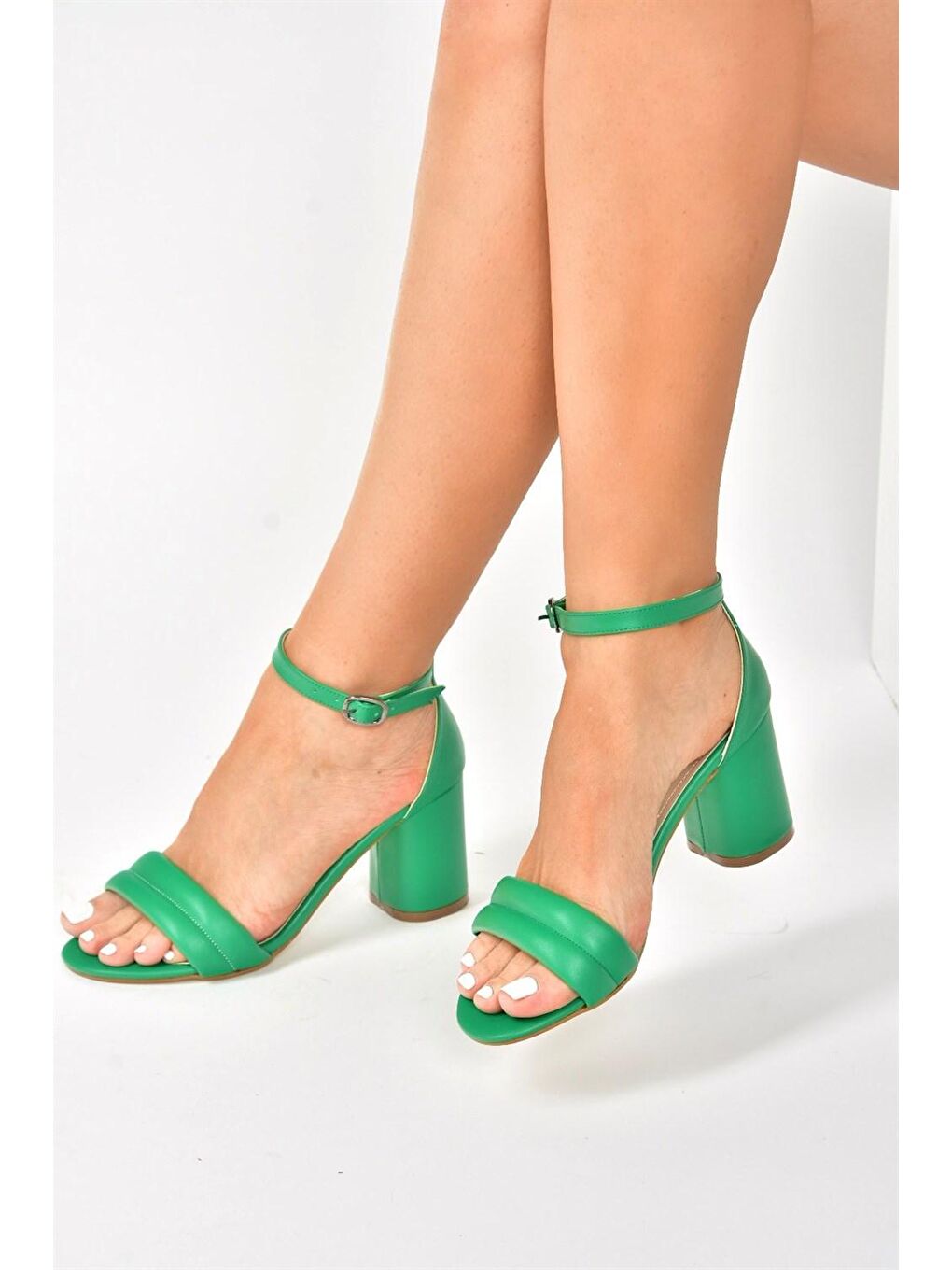 Yeşil Tek Bant Kalın Topuklu Kadın Ayakkabı M518190309-3
