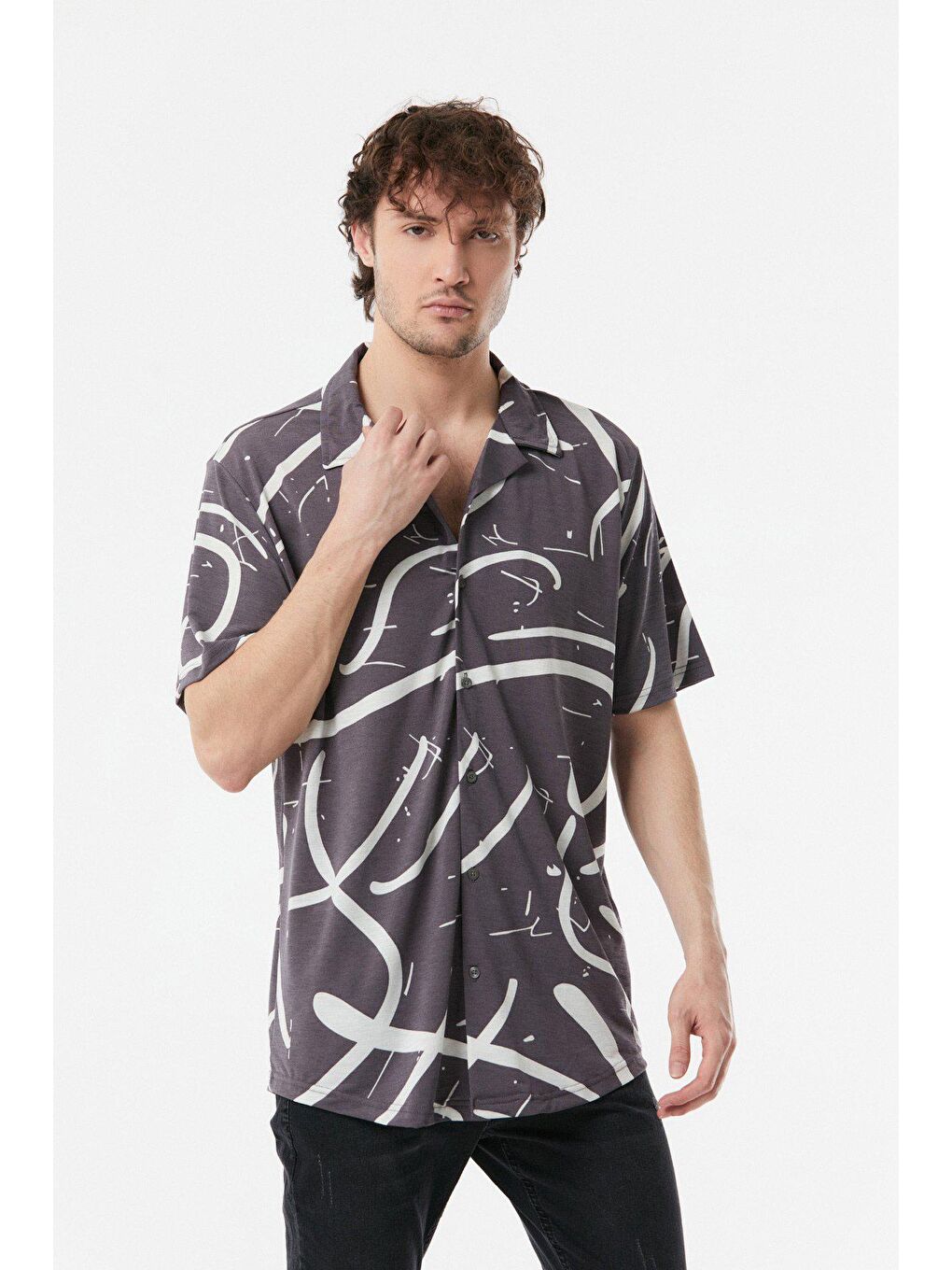 Gri Desenli Kısa Kollu Oversize Gömlek-2