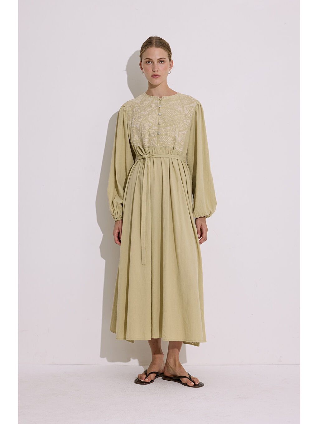 Dokulu Nakış Detaylı Elbise Soft Yeşil-2