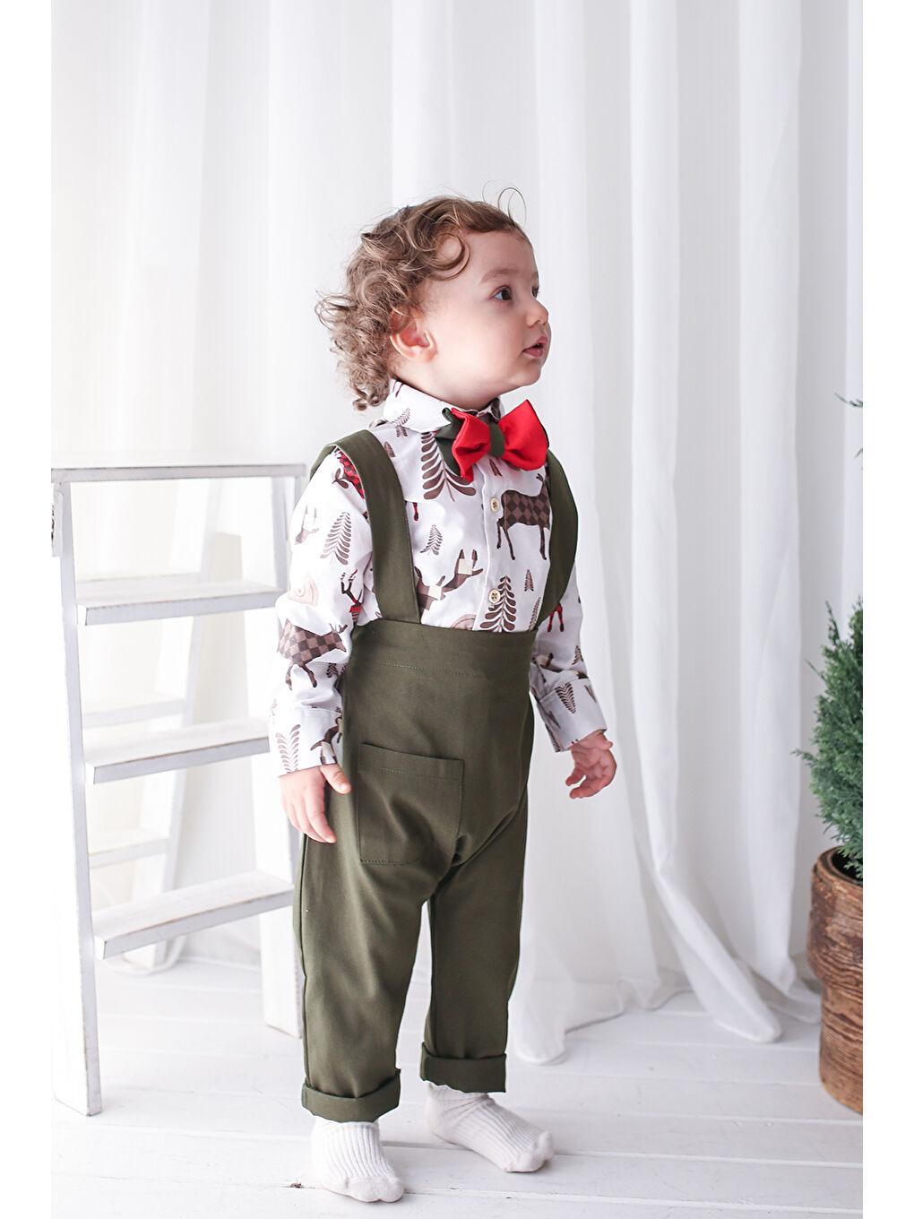 Yeni Yıl Kırmızı Haki Harem Salopet + Geyik Desen Gömlek + Papyon