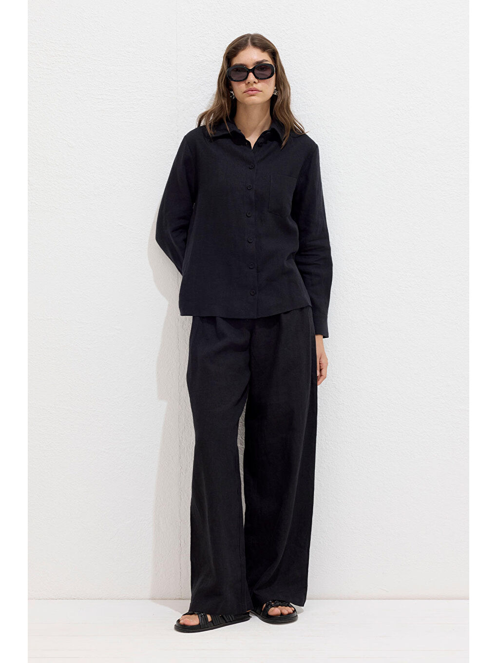 Kaplama Düğmeli Keten Fit Gömlek Siyah-2