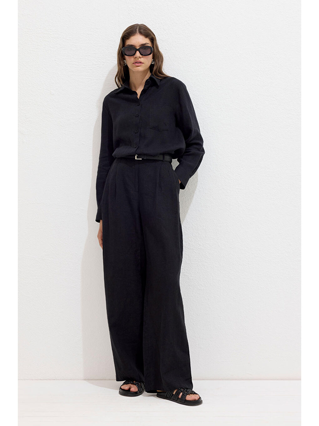 Kaplama Düğmeli Keten Fit Gömlek Siyah-3