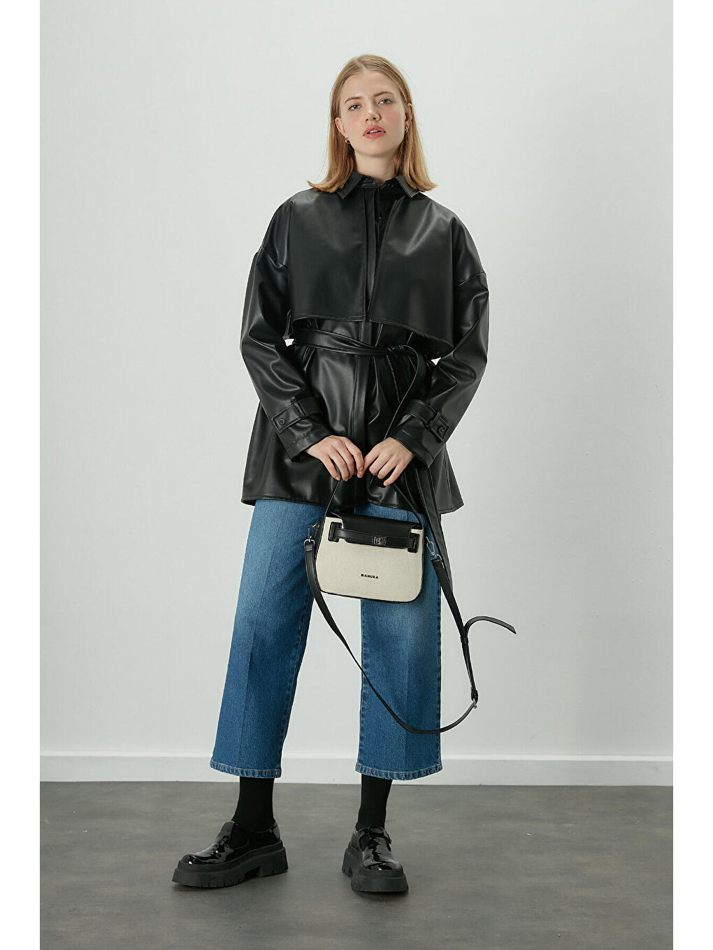 Kemer Detaylı Kanvas Çanta Siyah-1