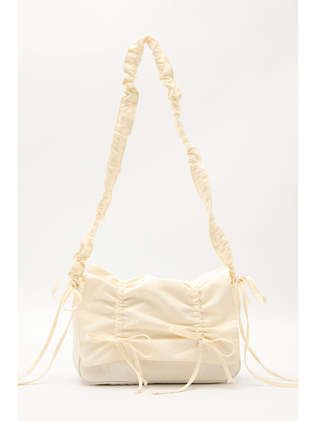 Bej Büzgü Detaylı Omuz Çantası Vanilya-3