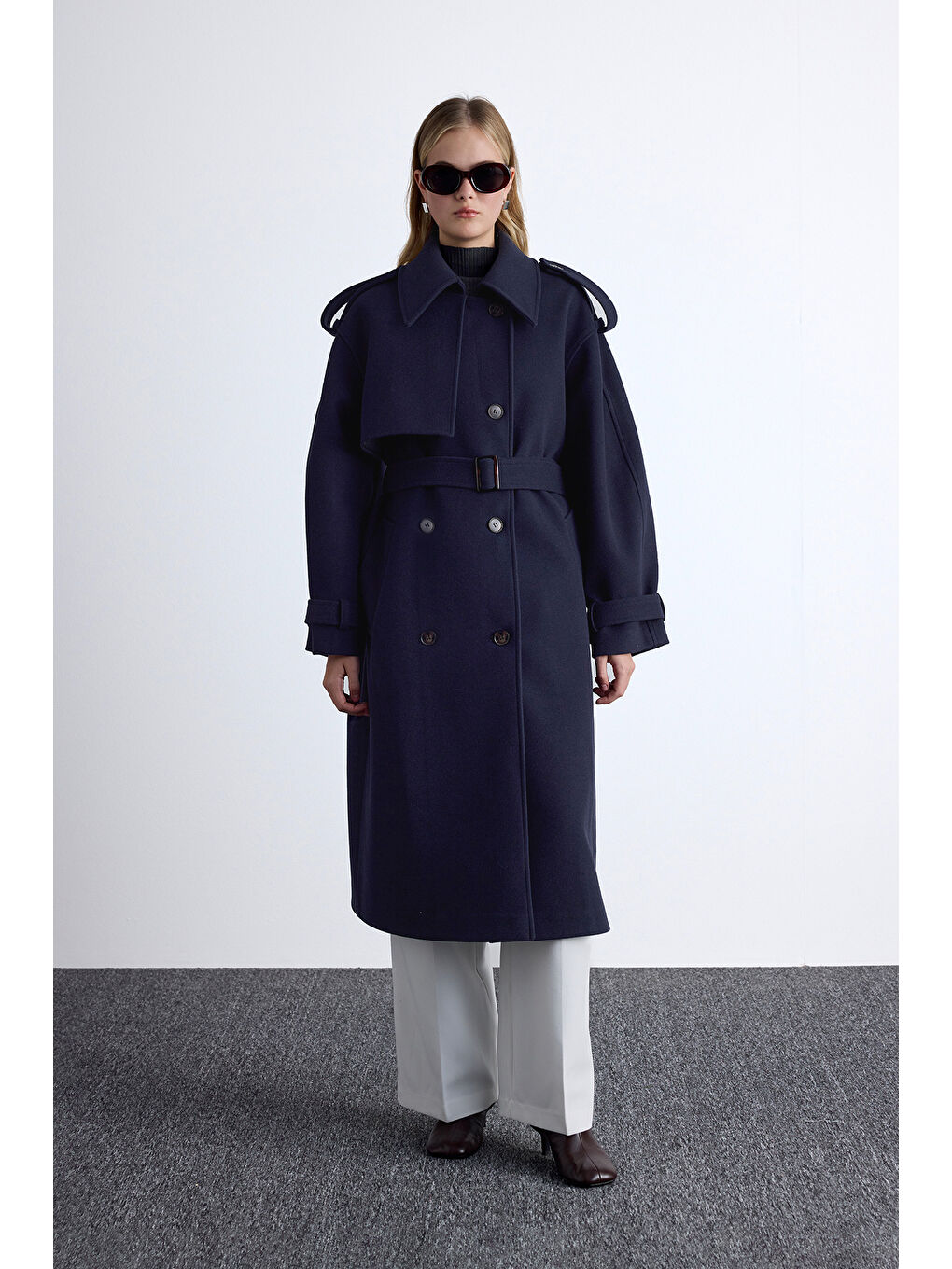 Apolet Detaylı Kaşe Kaban Lacivert-2