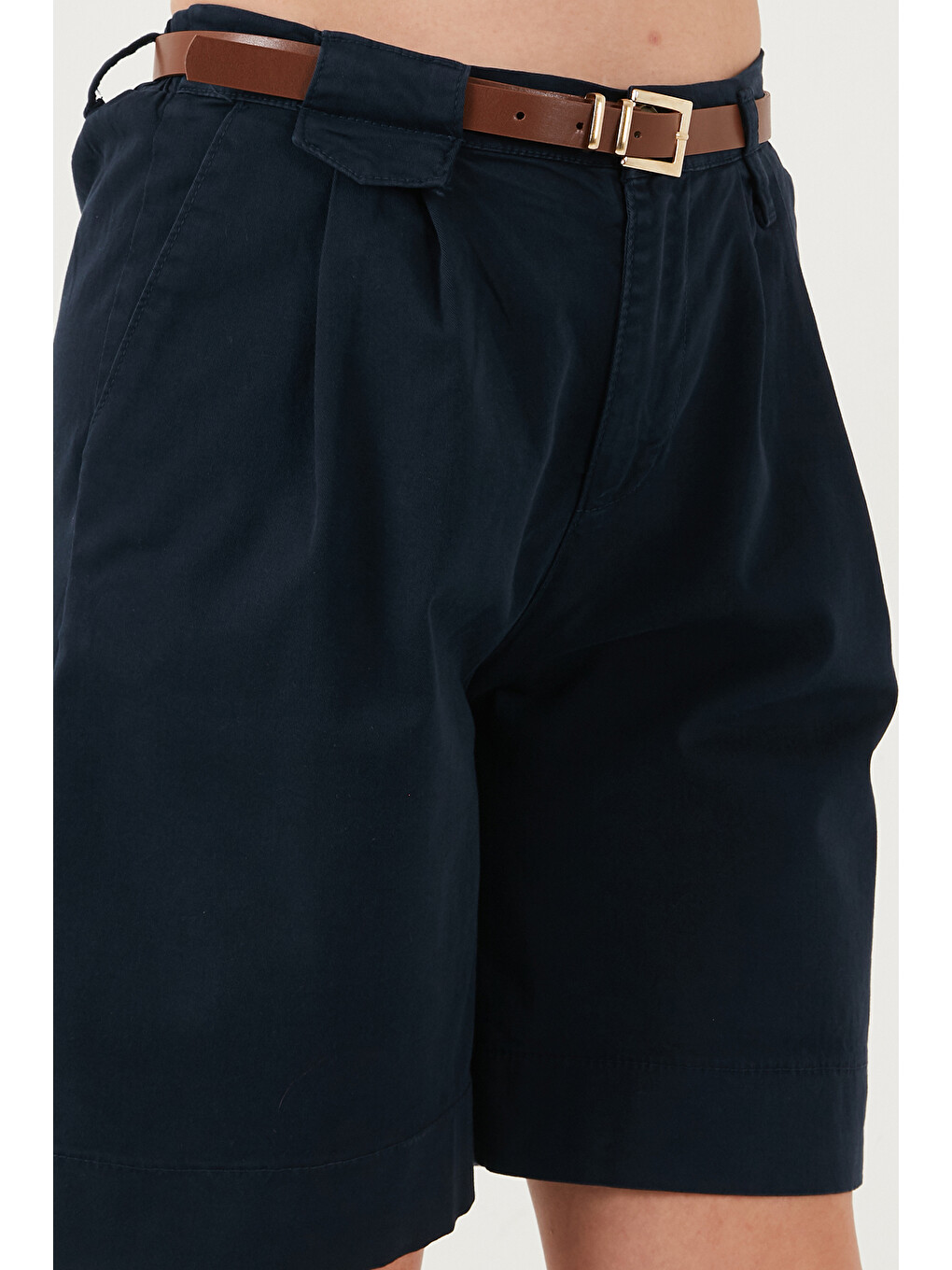 Lacivert Pamuklu Loose Fit Pileli Kemerli Bermuda Şort 668yp5439-5