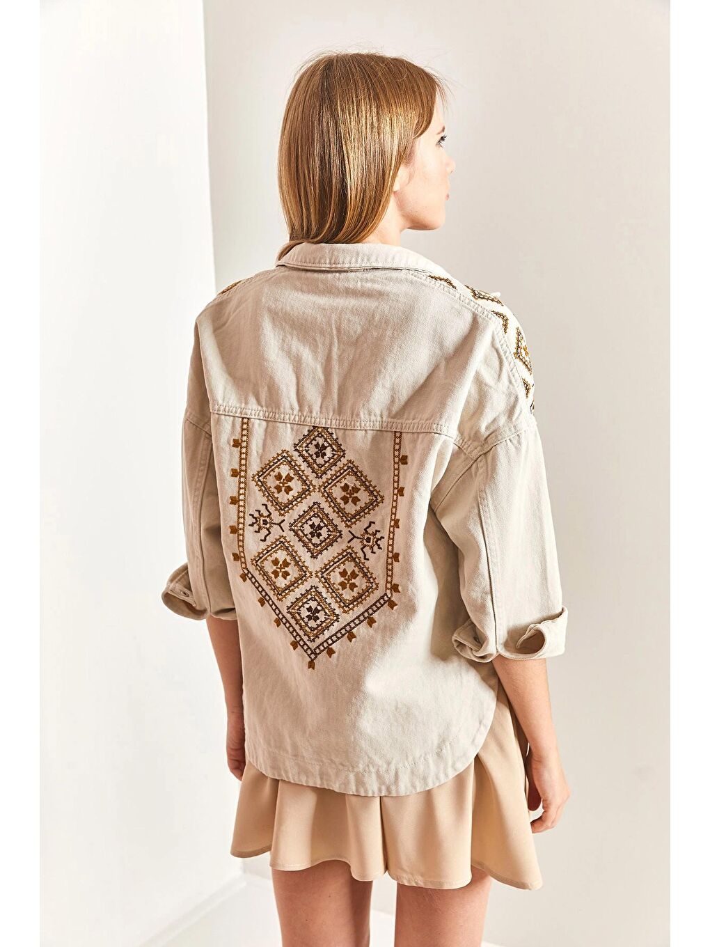 Bej Kadın Etnik Nakış Desenli Gabardin Ceket-3