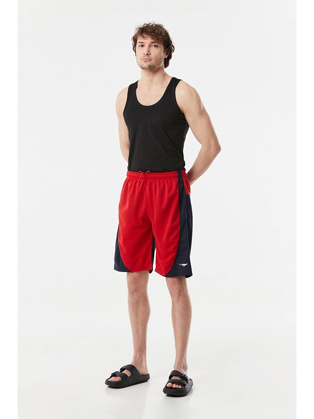 Kırmızı Renk Bloklu Beli Bağlamalı Şort