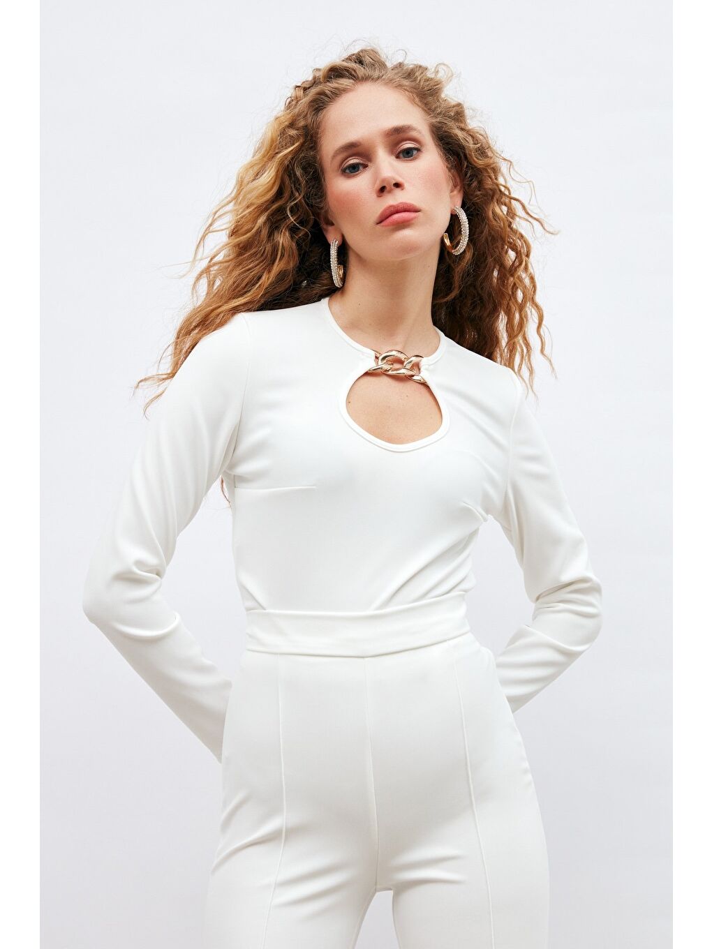 Zincir Detaylı Bluz - Ekru-5