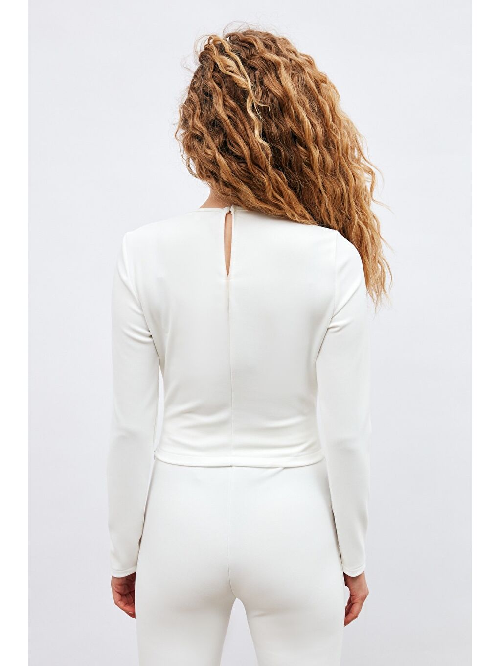 Zincir Detaylı Bluz - Ekru-7