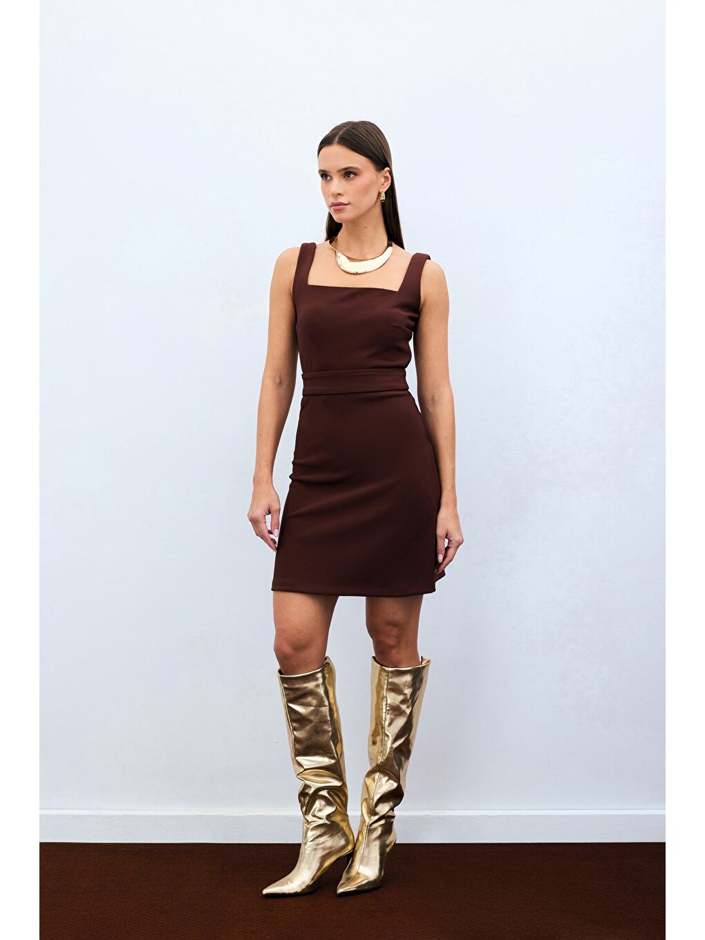 Kahverengi Kare Yaka Crop Bluz - Kahve-1