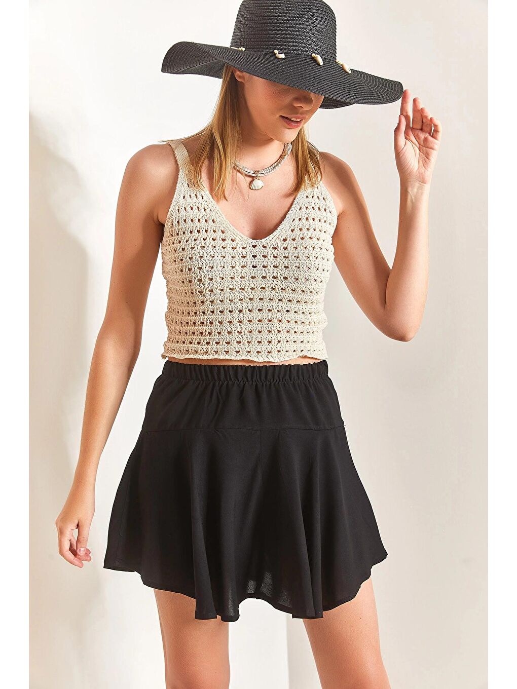 Siyah Kadın Viskon Şort Etek