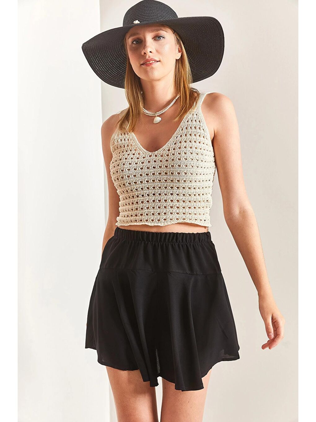 Siyah Kadın Viskon Şort Etek-1