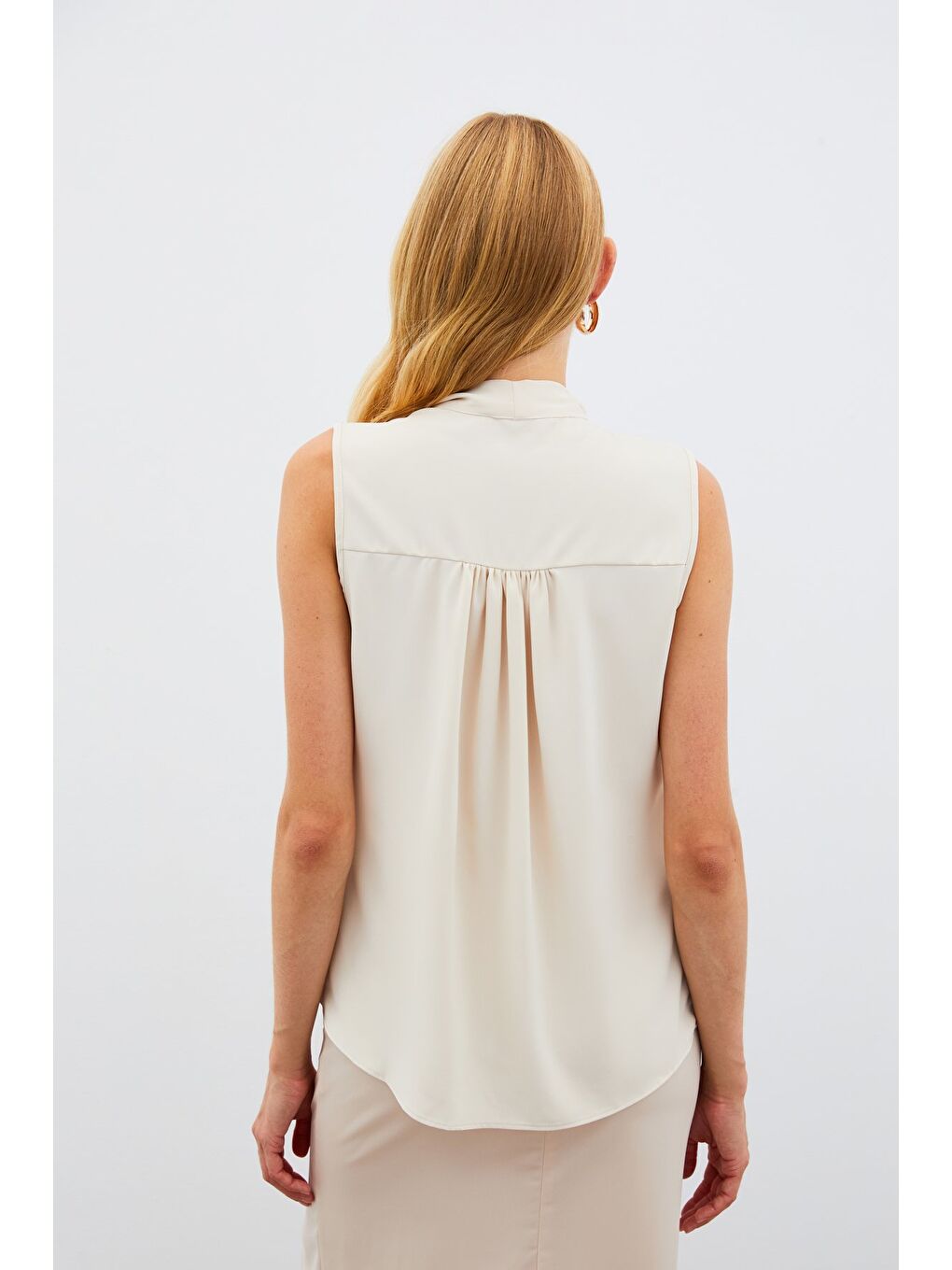 Fularlı Kolsuz Bluz - Bej-5