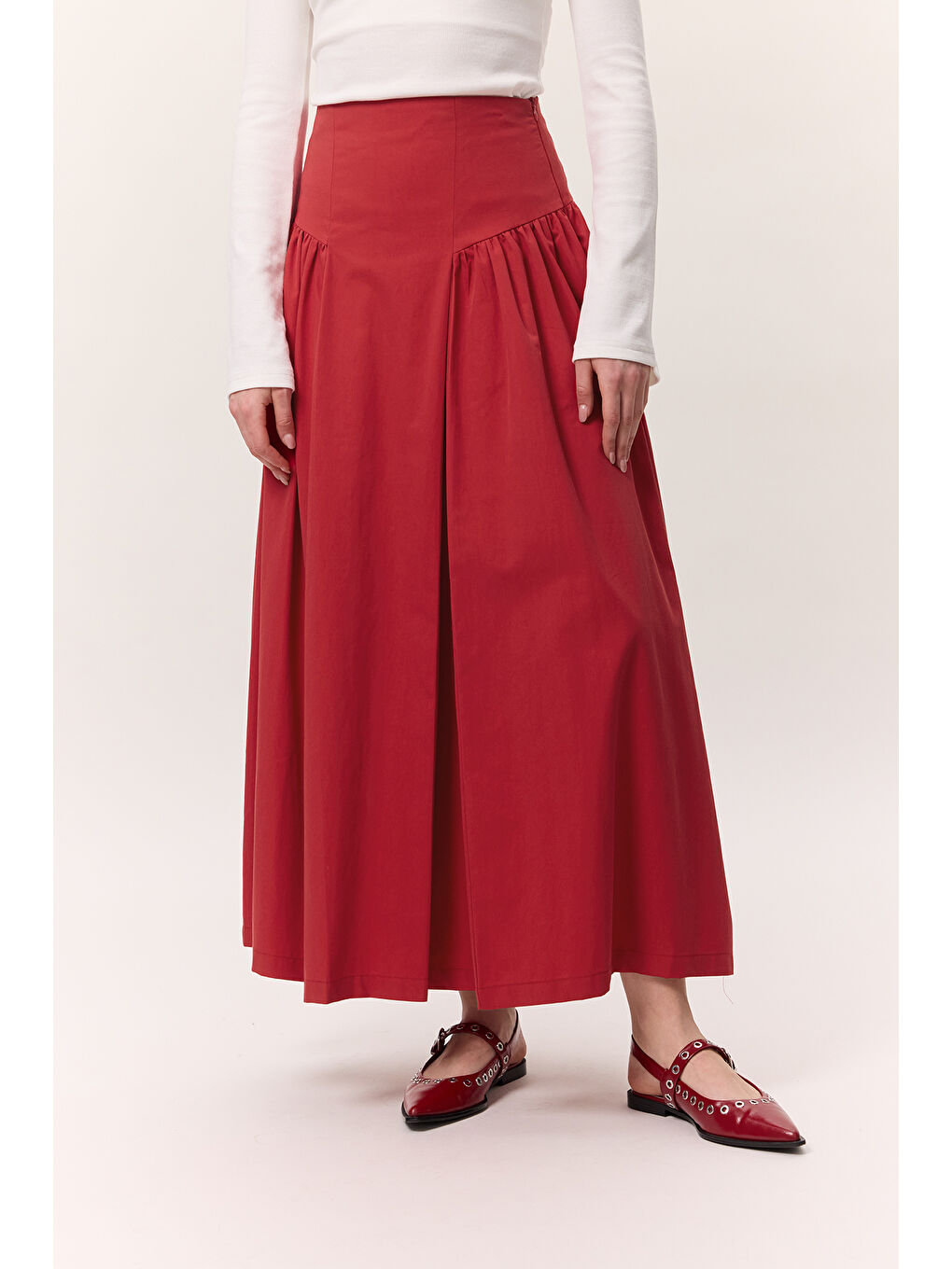 Büzgülü Gabardin Etek Kırmızı-5