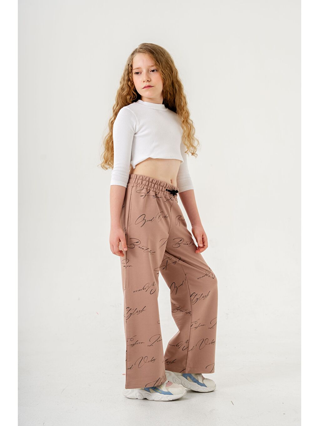 Bej Geniş Paçalı Tüm Alan Baskılı Kız Çocuk Eşofman Altı-4