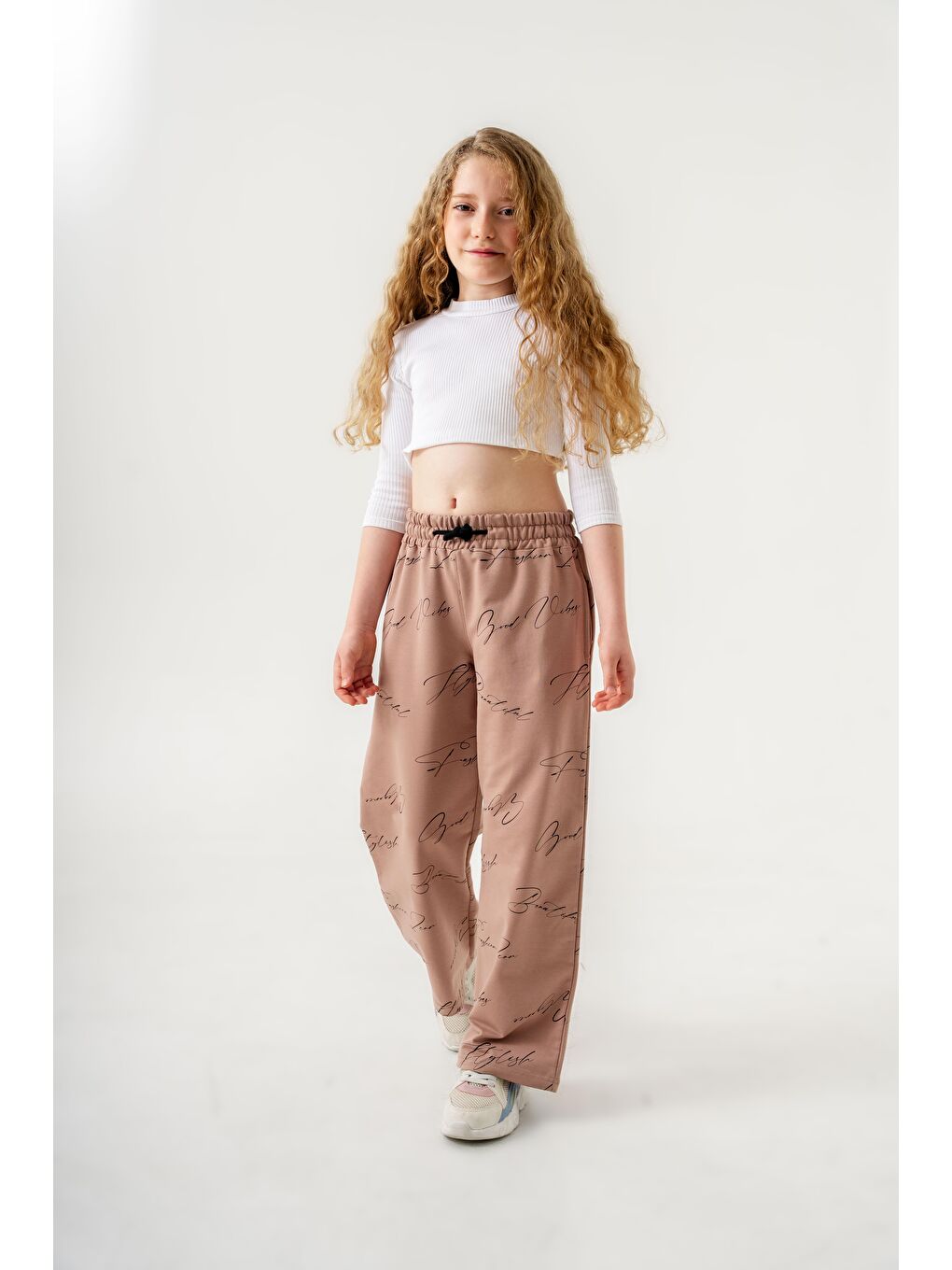 Bej Geniş Paçalı Tüm Alan Baskılı Kız Çocuk Eşofman Altı-11