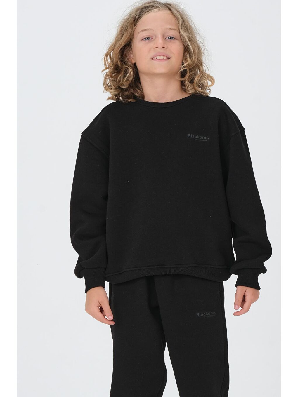 Siyah Bisiklet Yaka Baskı Detaylı Şardonlu Erkek Çocuk Eşofman Takımı-2