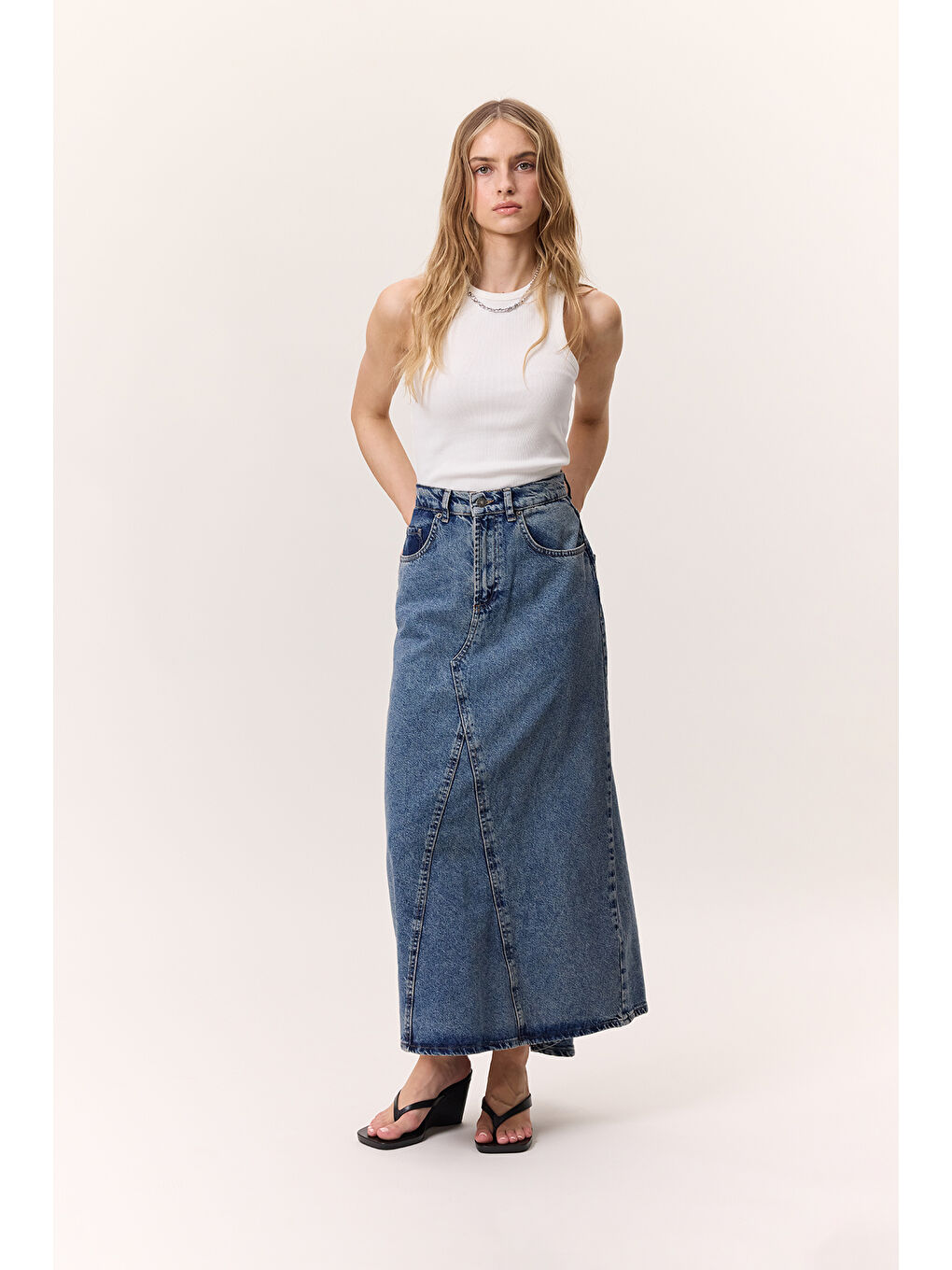 Etek Ucu Volanlı Denim Etek Mavi-4