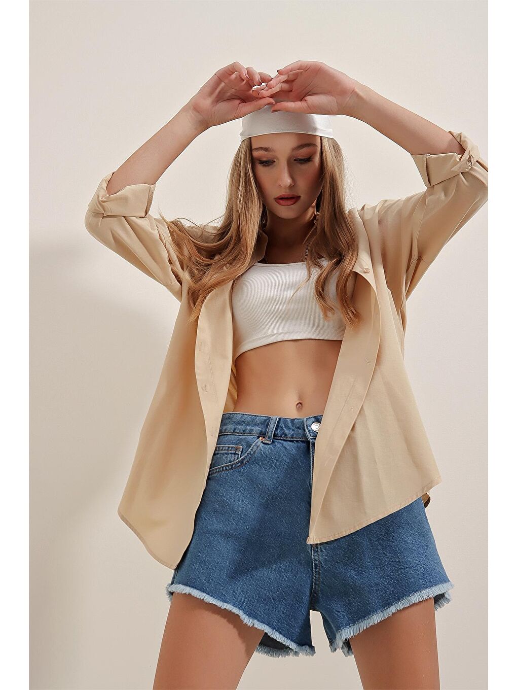 Bej Oversize Uzun Basic Kadın Gömlek-2