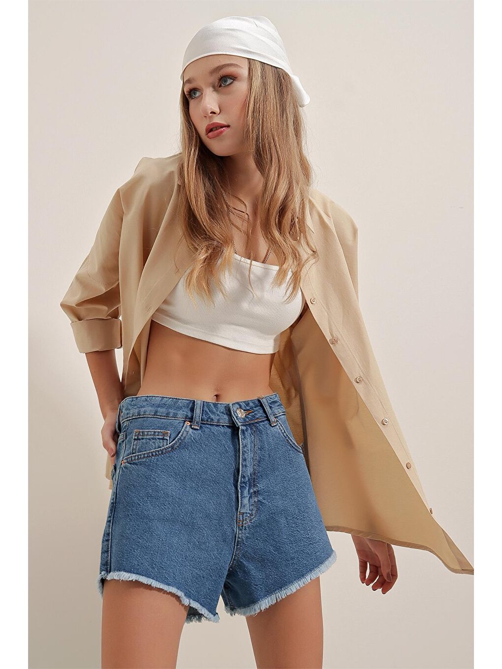 Bej Oversize Uzun Basic Kadın Gömlek-3