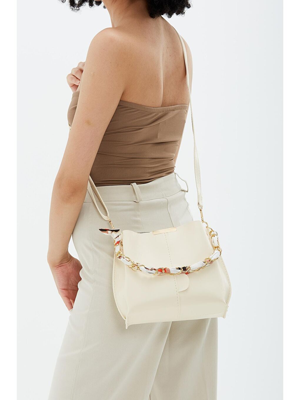 Ekru Fular Detaylı Kadın Çanta