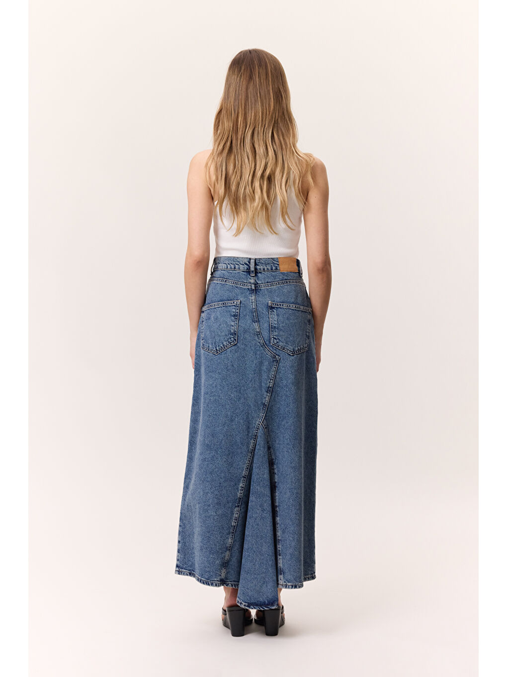 Etek Ucu Volanlı Denim Etek Mavi-7