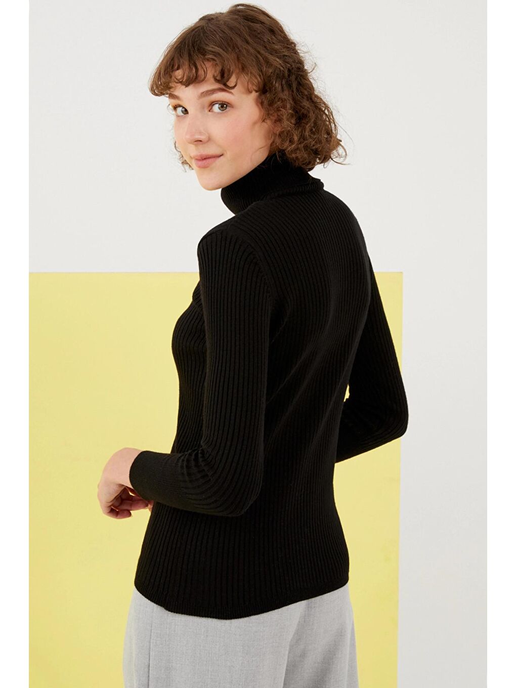 Siyah Balıkçı Yaka Fitilli Dar Kalıp Basic Kazak-4