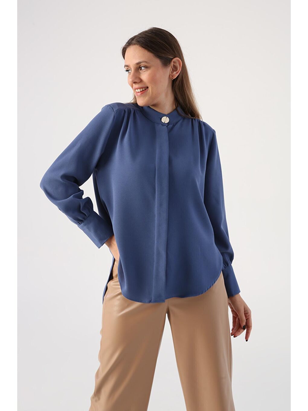 Koyu Mavi Hakim Yaka Kısa Gömlek-1