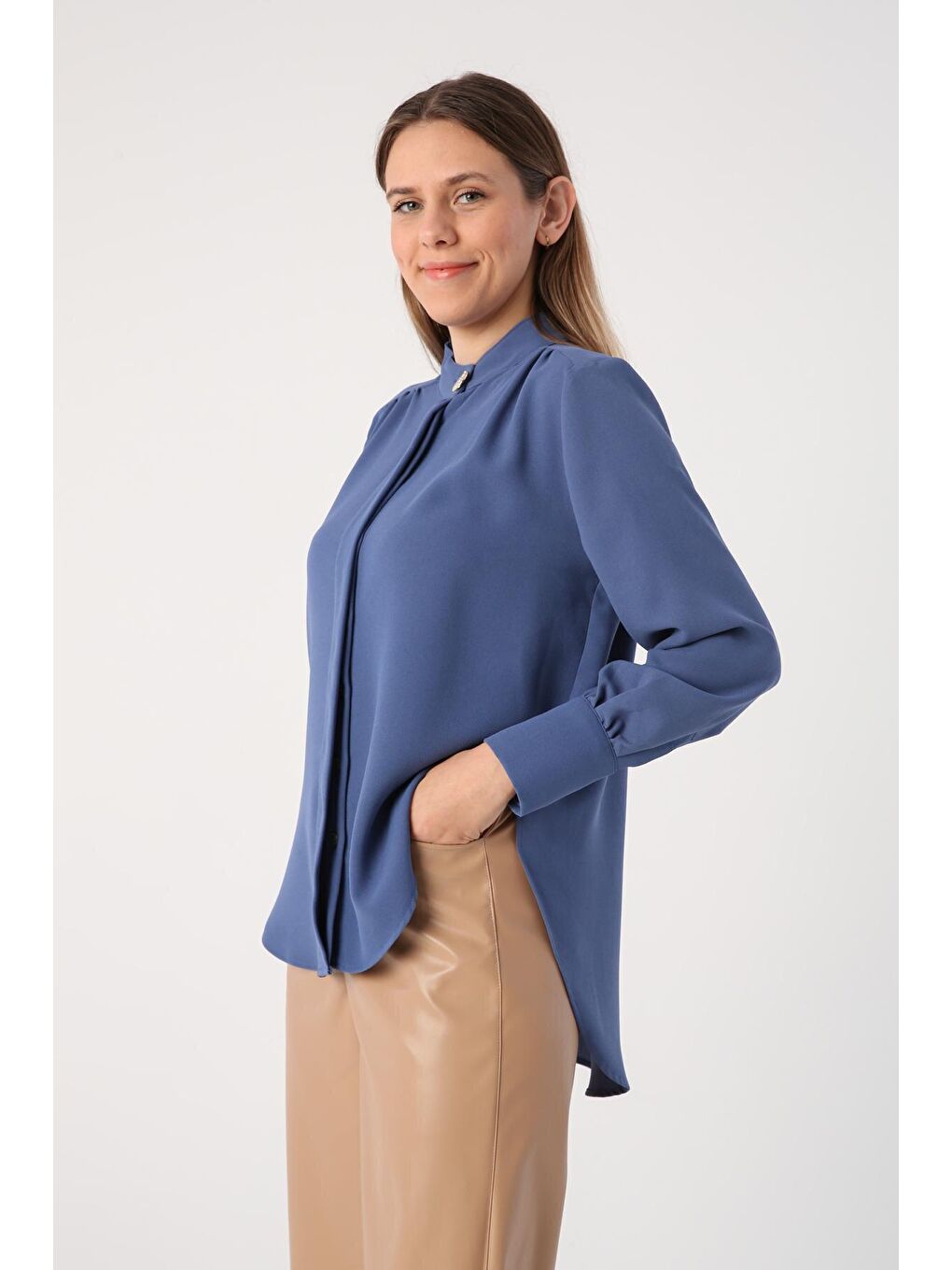 Koyu Mavi Hakim Yaka Kısa Gömlek-2