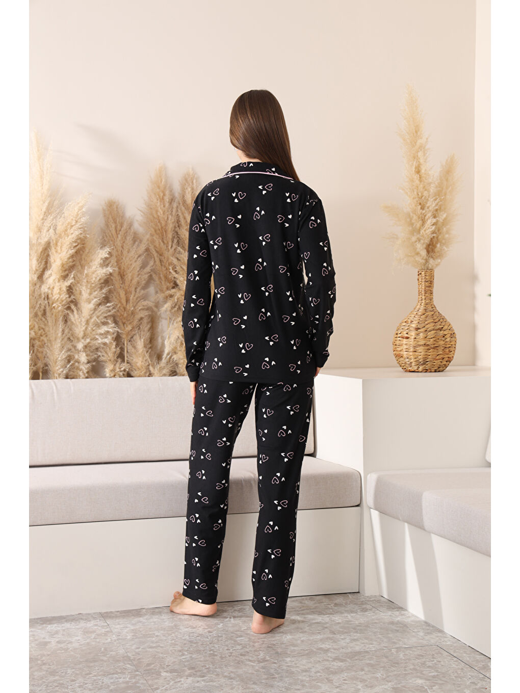 Siyah Kadın Pijama Takımı - Pat Yakalı ve Düğme Kapamalı 12288-4