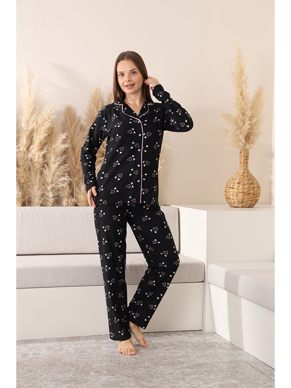 Siyah Kadın Pijama Takımı - Pat Yakalı ve Düğme Kapamalı 12288-2