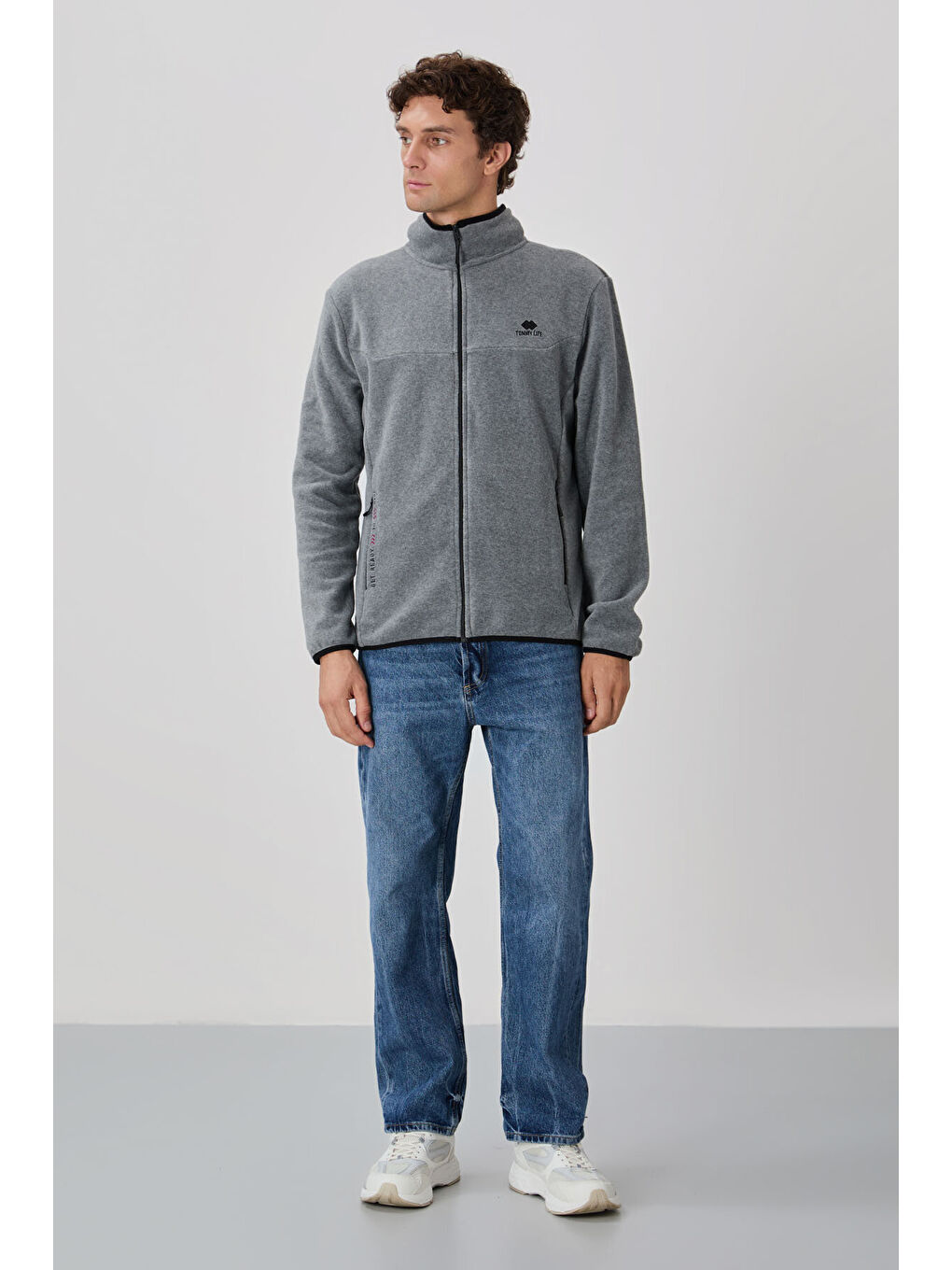 Gri Melanj Yazı Nakışlı Dik Yaka  Standart Kalıp Erkek Fermuarlı Sweatshirt Polar - 87992-1