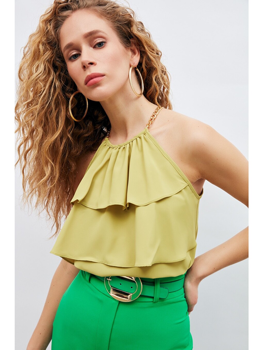 Yeşil Zincir Detaylı Volanlı Bluz - Olive