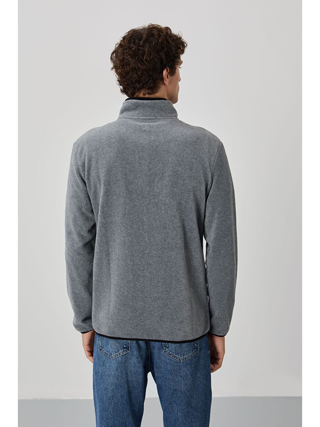 Gri Melanj Yazı Nakışlı Dik Yaka  Standart Kalıp Erkek Fermuarlı Sweatshirt Polar - 87992-4