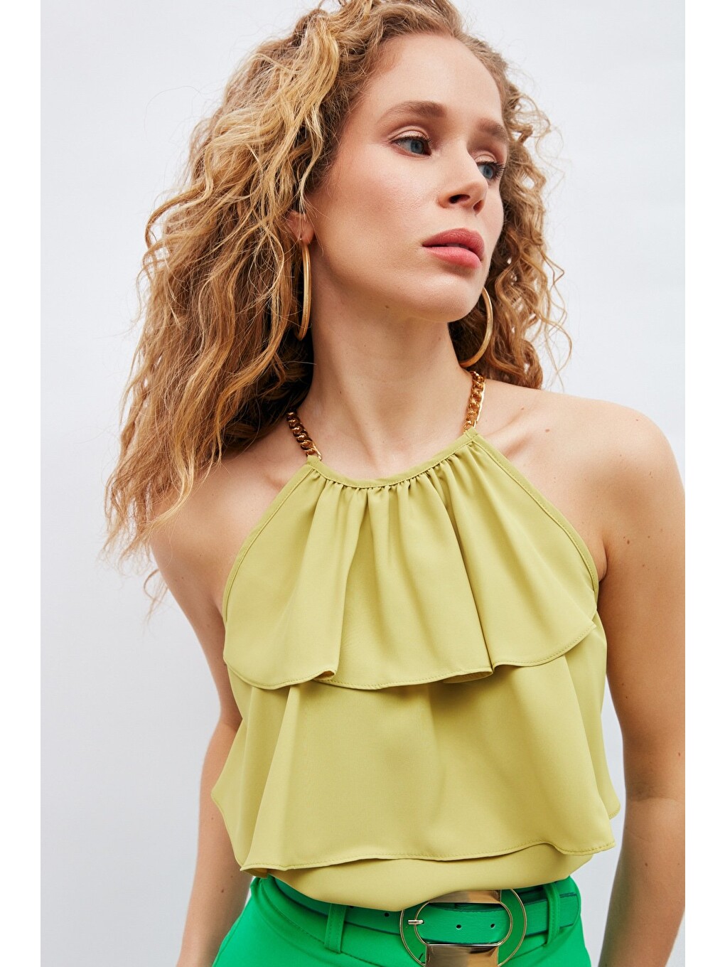 Yeşil Zincir Detaylı Volanlı Bluz - Olive-2