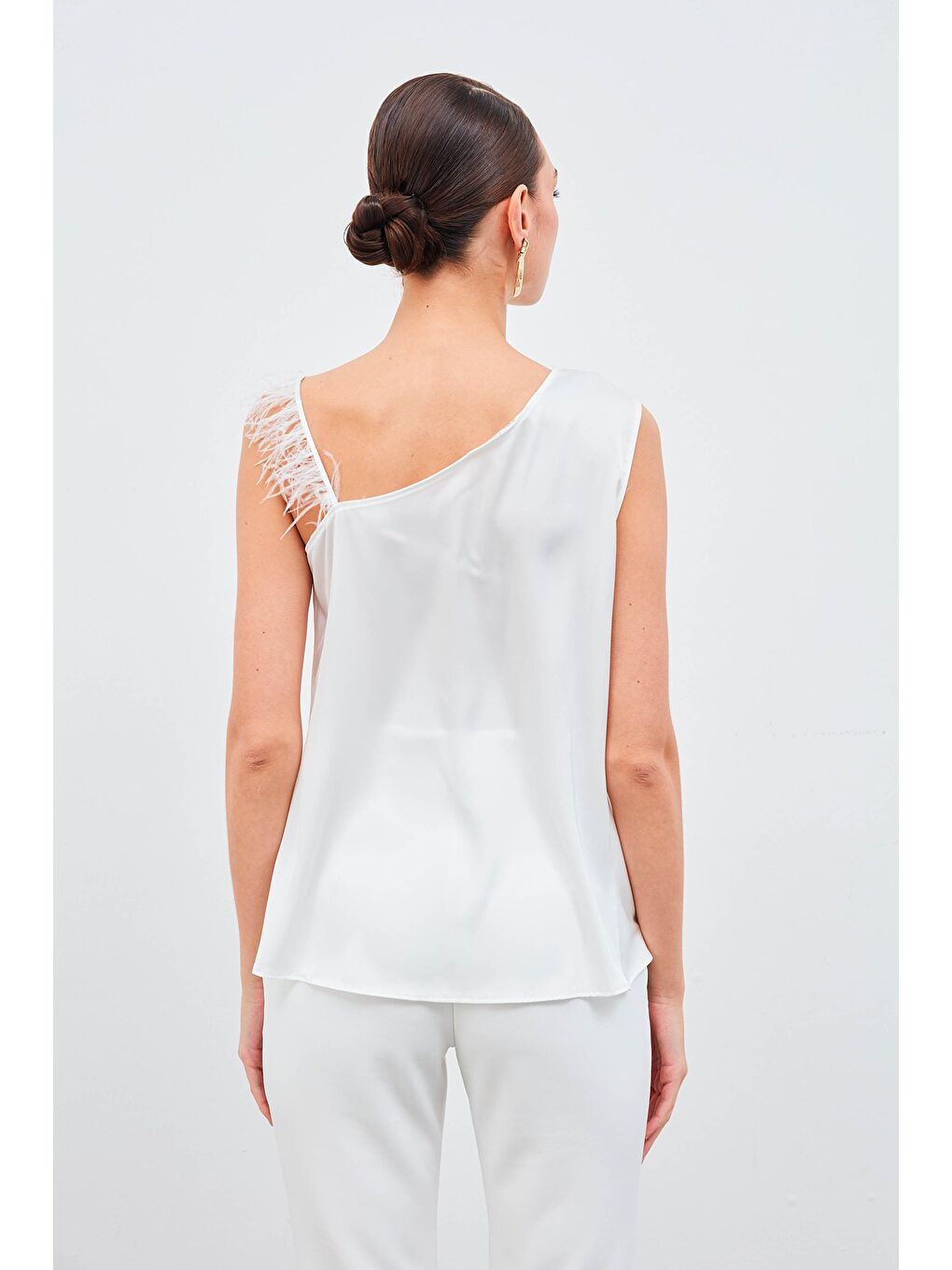 Tüy Askılı Degaje Bluz - Ekru-4