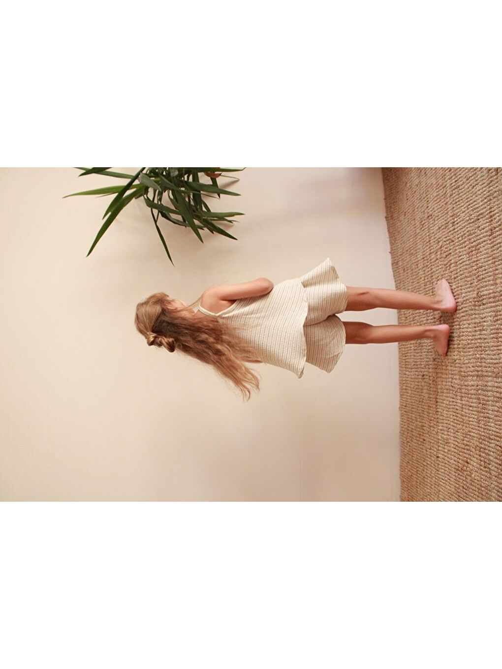 Ekru Siyah Çizgili Volanlı Kız Askılı Ve Şort Takım-4